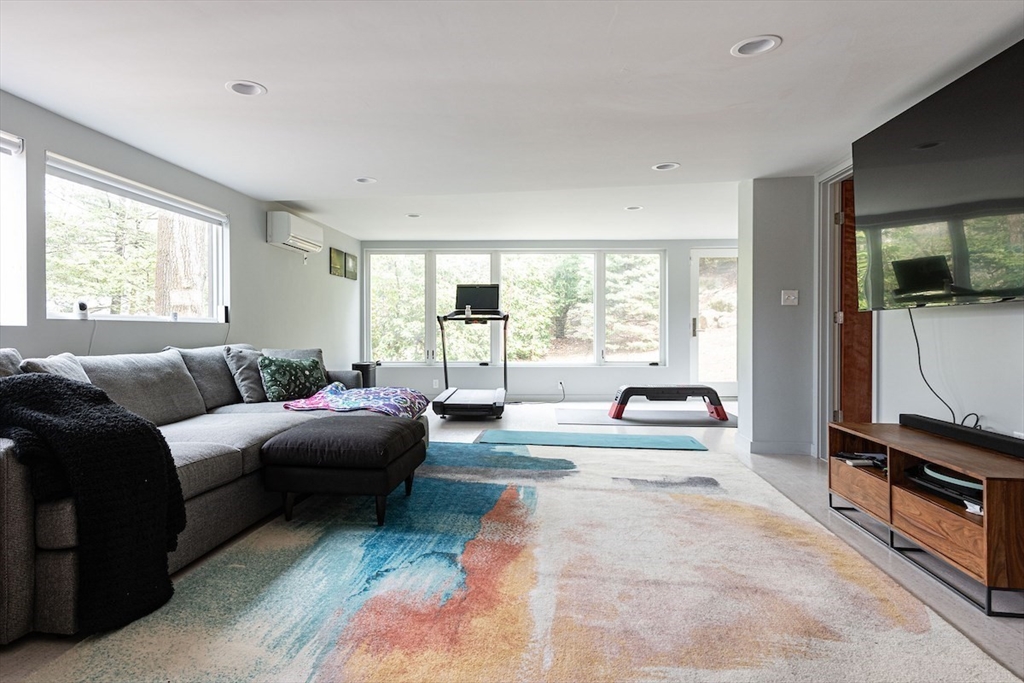 42 Peacock Farm Road Lexington, MA 02421 - Photo 20 of 24