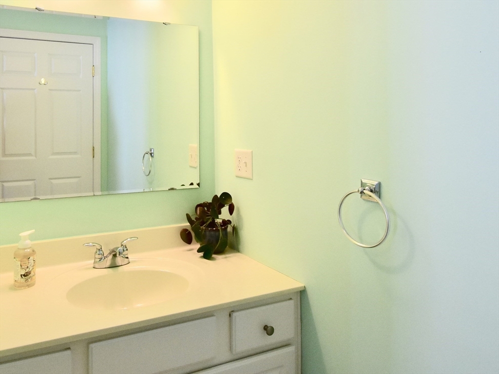 3 Enaya Circle, Unit 3 Worcester, MA 01606 - Photo 13 of 20