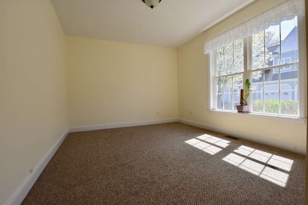3 Enaya Circle, Unit 3 Worcester, MA 01606 - Photo 2 of 20