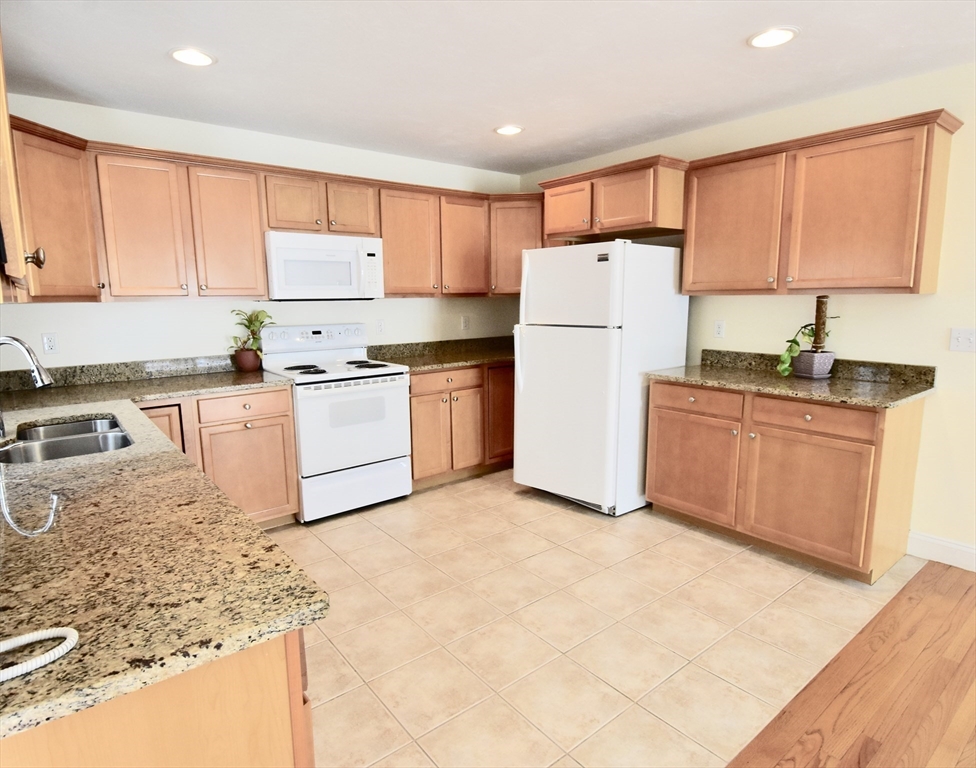 3 Enaya Circle, Unit 3 Worcester, MA 01606 - Photo 7 of 20