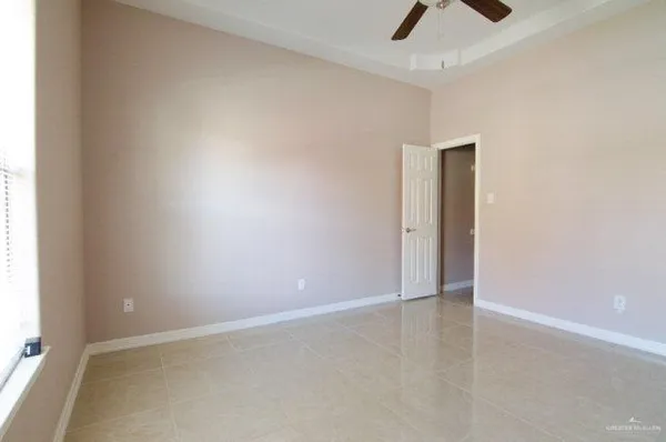 $950 | 3128 Regal Drive, Unit B, Edinburg, TX 78539
