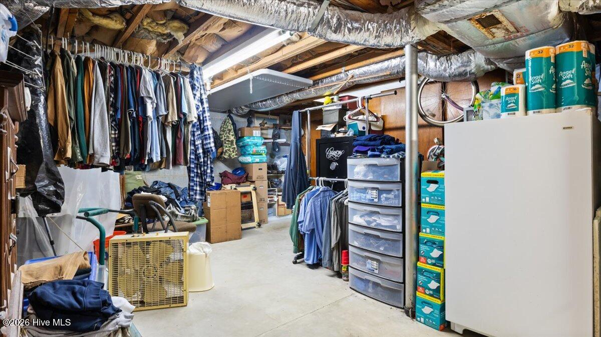 909 Austin Street Hamlet, NC 28345 - Photo 17 of 32 storage