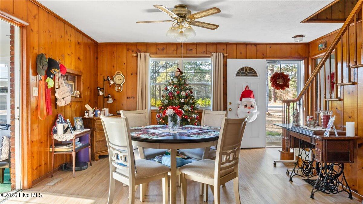 909 Austin Street Hamlet, NC 28345 - Photo 7 of 32 dining area