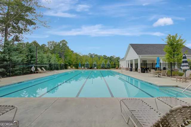 a view of a house with a big yard