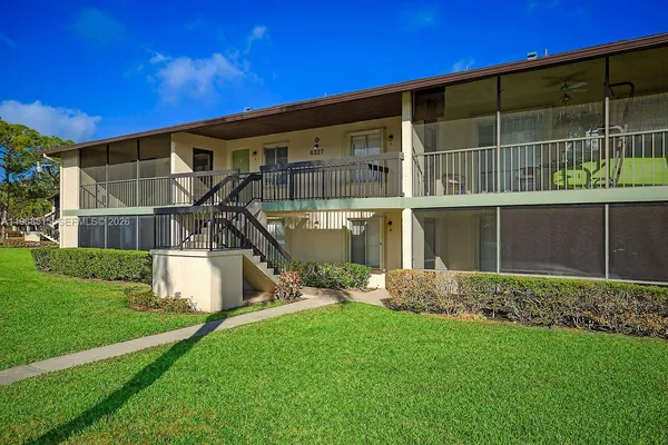 $2,650 | 6327 Chasewood Drive, Unit E, Jupiter, FL 33458