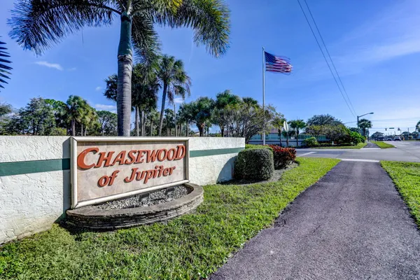 $2,650 | 6327 Chasewood Drive, Unit E, Jupiter, FL 33458