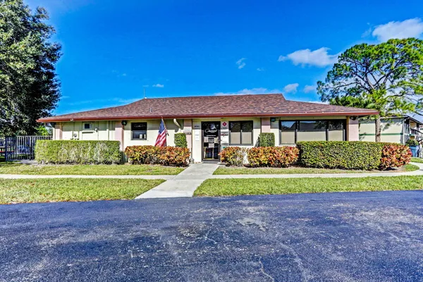 $2,650 | 6327 Chasewood Drive, Unit E, Jupiter, FL 33458