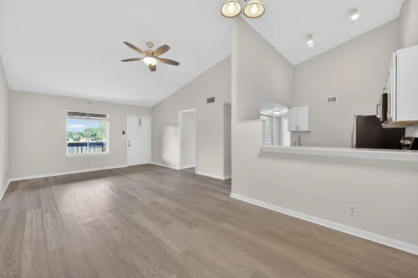 $2,650 | 6327 Chasewood Drive, Unit E, Jupiter, FL 33458