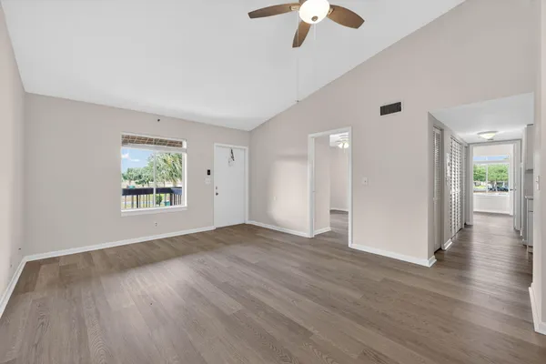 $2,650 | 6327 Chasewood Drive, Unit E, Jupiter, FL 33458