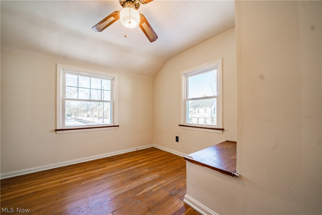 841 Englewood Road Cleveland Heights, OH 44121 - Photo 22 of 34