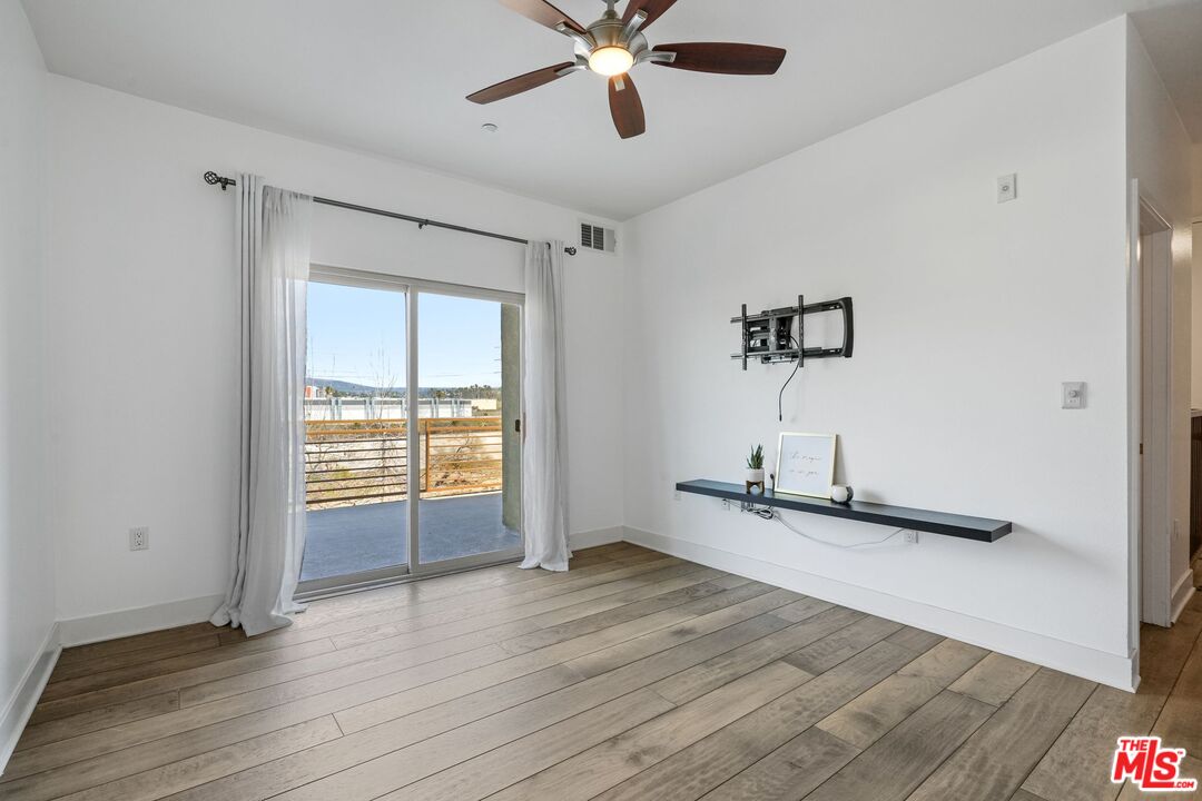 2974 Ripple Place, Unit 202 Los Angeles, CA 90039 - Photo 19 of 32 Gallery Image 19
