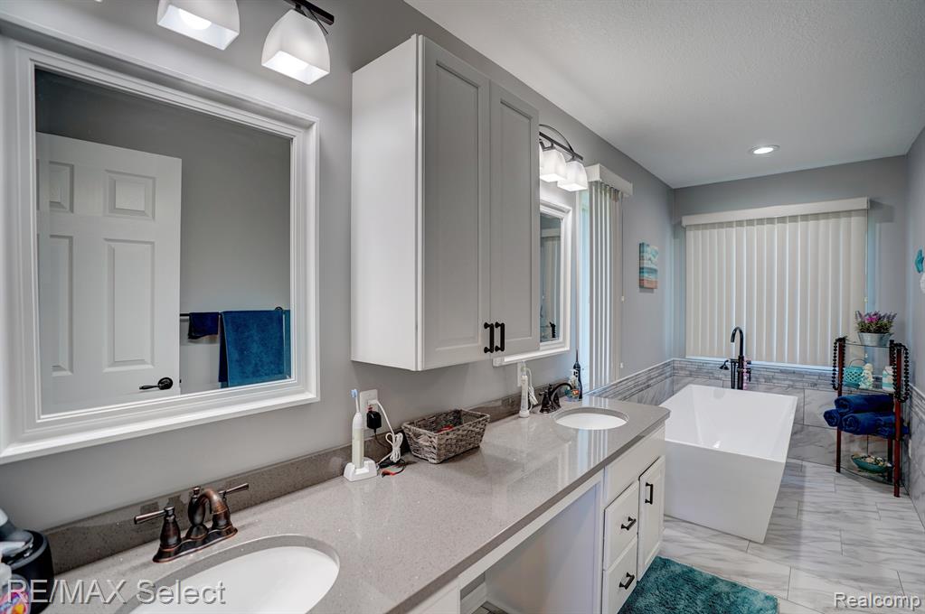 2174 Reid Road Grand Blanc, MI 48439 - Photo 25 of 50