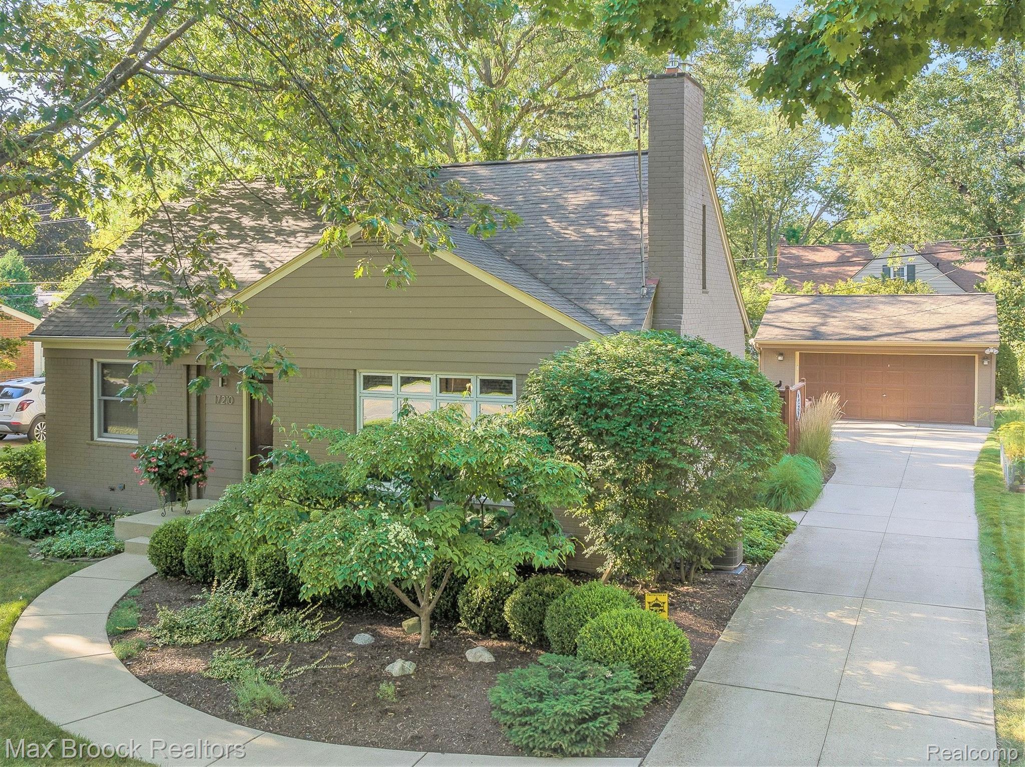 17210 Beverly Road Franklin, MI 48025 - Photo 1 of 20 Gallery Image 1