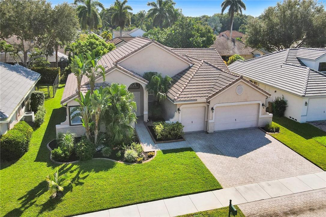 3270 Overlook Road Davie, FL 33328 - Photo 1 of 38 Photo 1