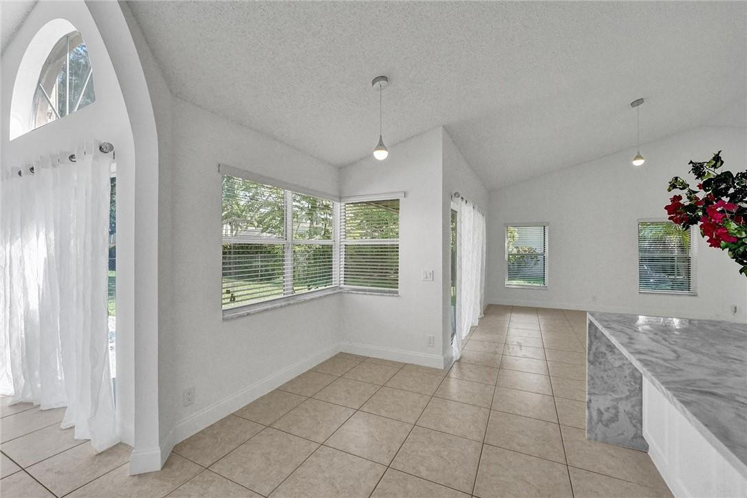 3270 Overlook Road Davie, FL 33328 - Photo 17 of 38 Photo 17