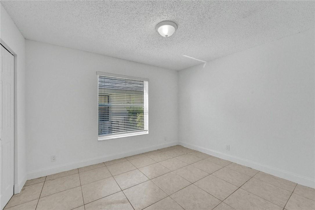 3270 Overlook Road Davie, FL 33328 - Photo 33 of 38 Photo 33