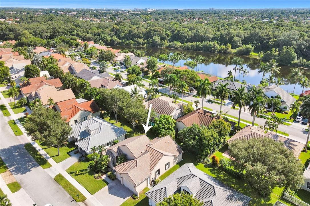 3270 Overlook Road Davie, FL 33328 - Photo 5 of 38 Photo 5
