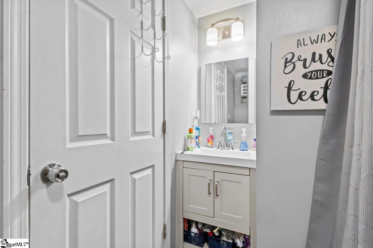 218 Palmer Street Greer, SC 29651 - Photo 17 of 32