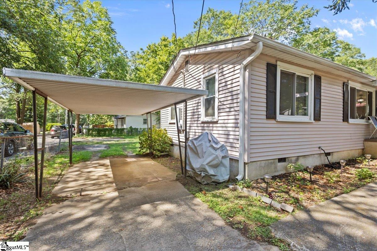 218 Palmer Street Greer, SC 29651 - Photo 23 of 32