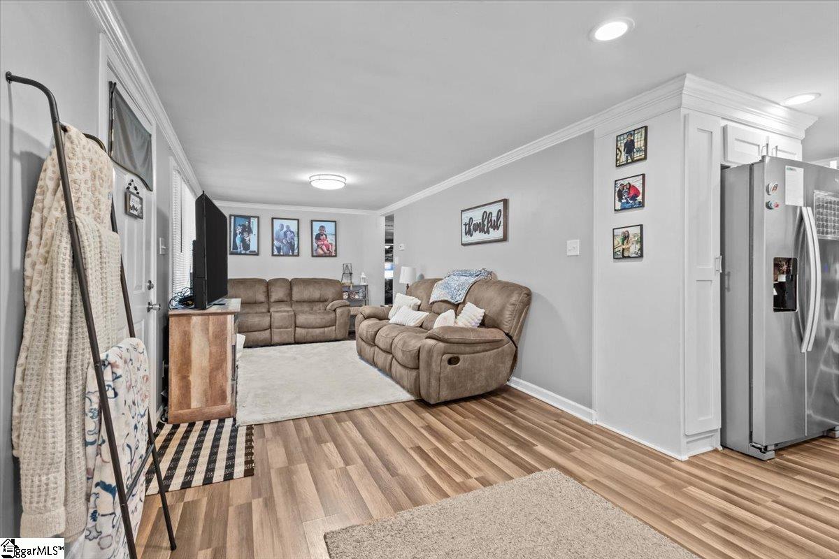 218 Palmer Street Greer, SC 29651 - Photo 8 of 32