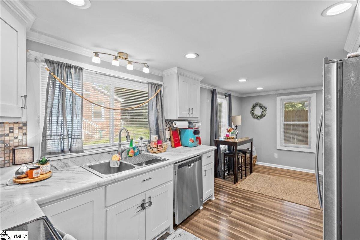 218 Palmer Street Greer, SC 29651 - Photo 10 of 32