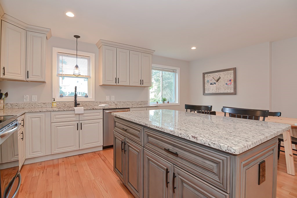 12 Webster Road Ashland, MA 01721 - Photo 5 of 42