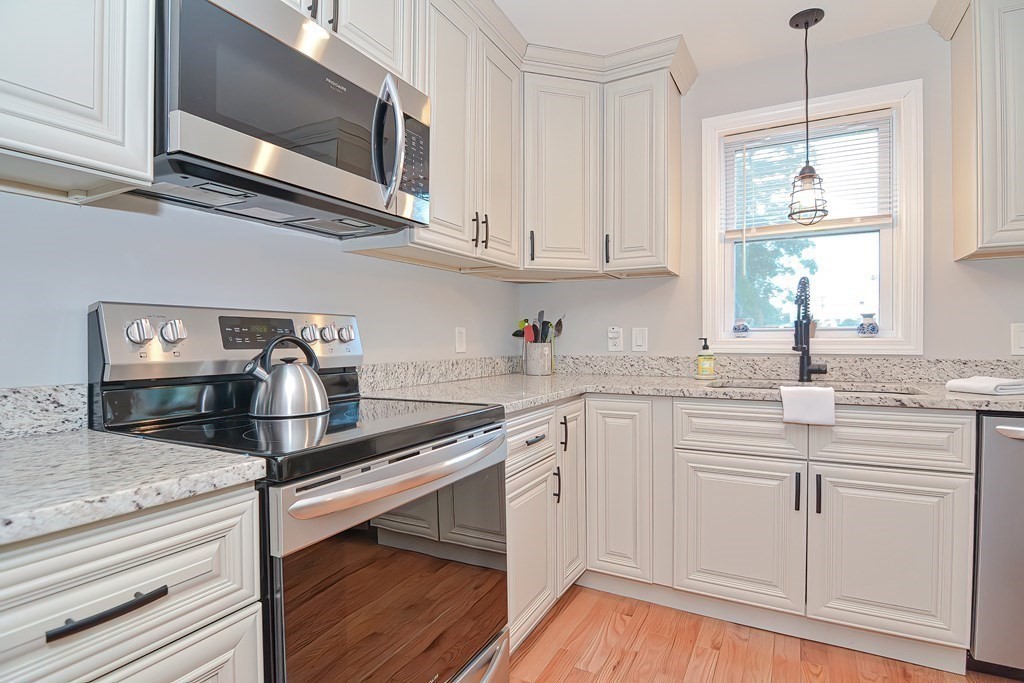 12 Webster Road Ashland, MA 01721 - Photo 6 of 42