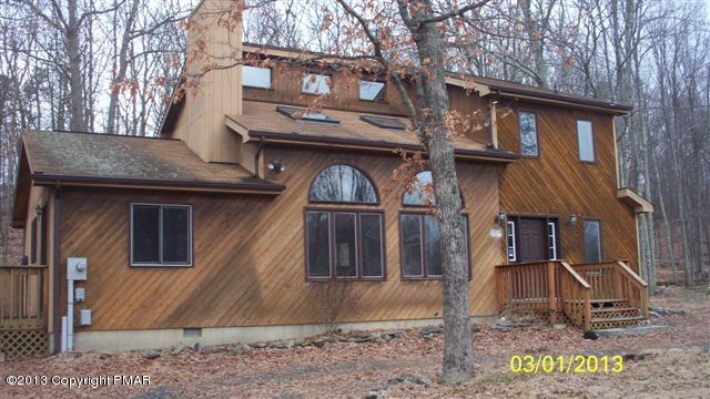 33 Underhill Road Tamiment, PA 18371 - Photo 1 of 8 MAIN