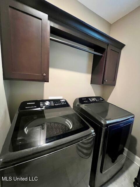 3445 Scott Road Hernando, MS 38632 - Photo 33 of 54 3445 SCOTT - LAUNDRY CABINETS