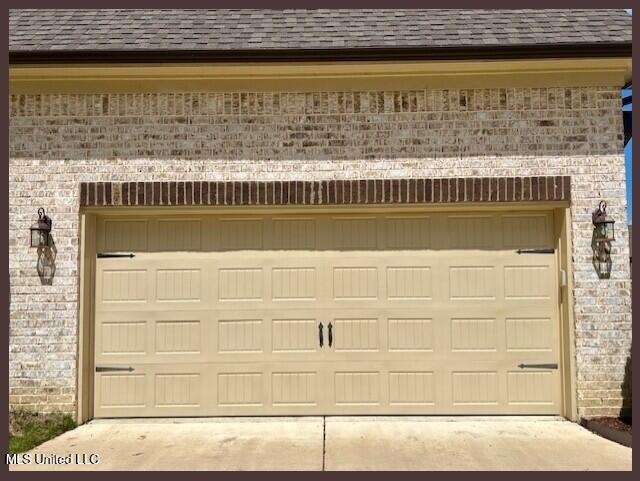 3445 Scott Road Hernando, MS 38632 - Photo 53 of 54 3445 SCOTT - 2 CAR GARAGE