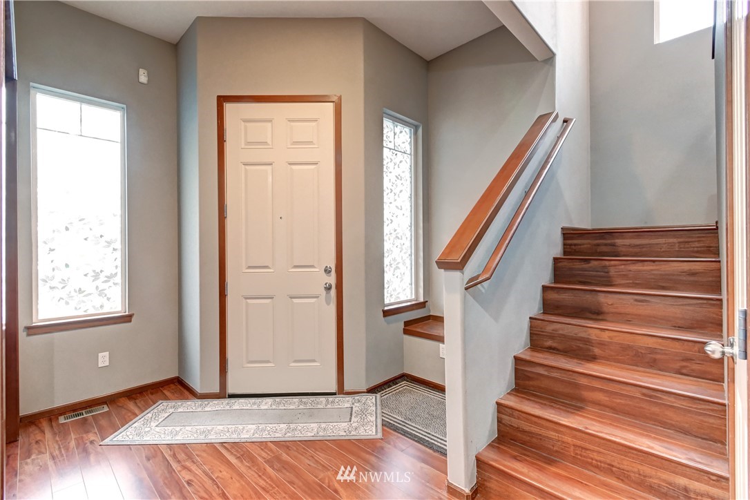 6000 Northeast 1st Street Renton, WA 98059 - Photo 4 of 31