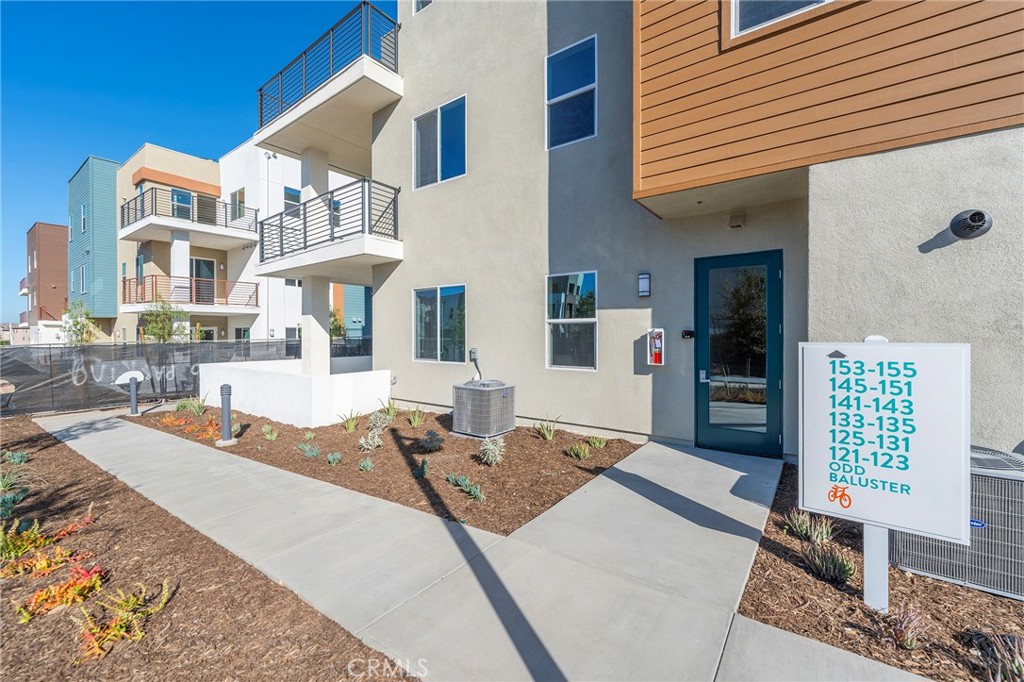 121 Baluster Irvine, CA 92618 - Photo 47 of 80 Exterior
