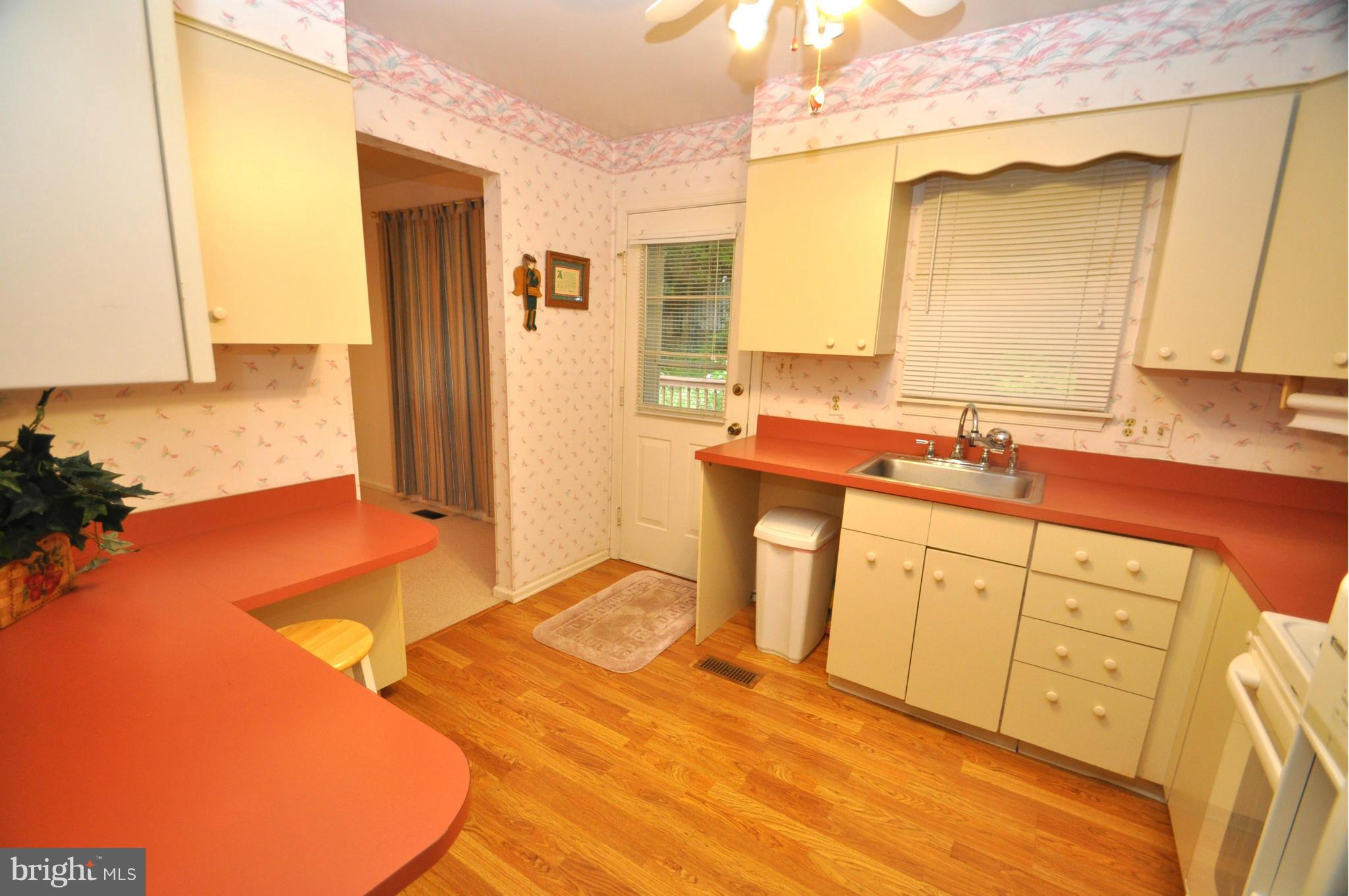 9902 Maidbrook Road Baltimore, MD 21234 - Photo 5 of 28 Kitchen