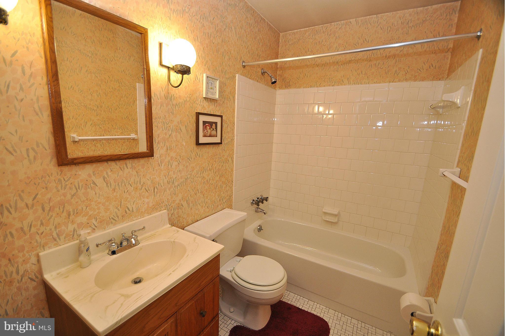 9902 Maidbrook Road Baltimore, MD 21234 - Photo 10 of 28 Bath