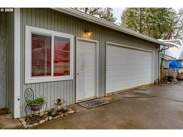 $425,000 | 24970 Hunter Avenue, Veneta, OR 97487