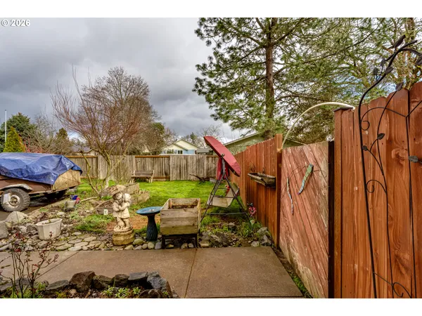 $425,000 | 24970 Hunter Avenue, Veneta, OR 97487
