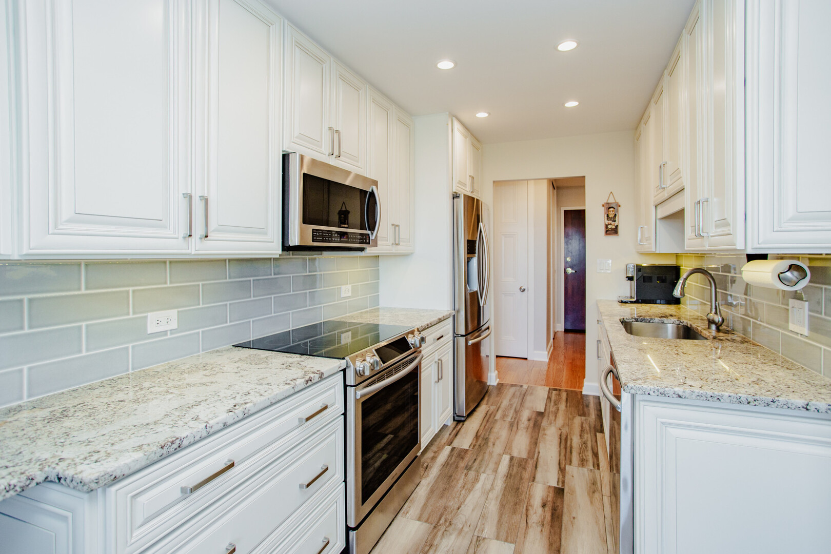 1101 Hunt Club Drive, Unit 403 Mount Prospect, IL 60056 - Photo 12 of 44