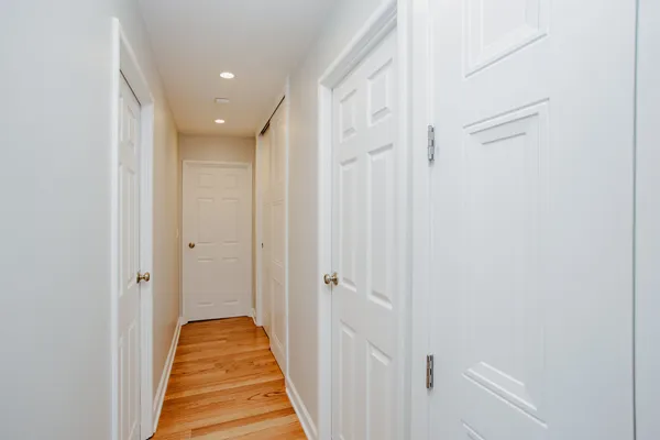 $274,999 | 1101 Hunt Club Drive, Unit 403, Mount Prospect, IL 60056