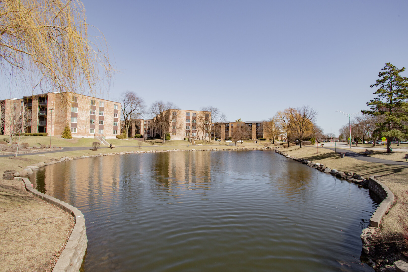 1101 Hunt Club Drive, Unit 403 Mount Prospect, IL 60056 - Photo 35 of 44