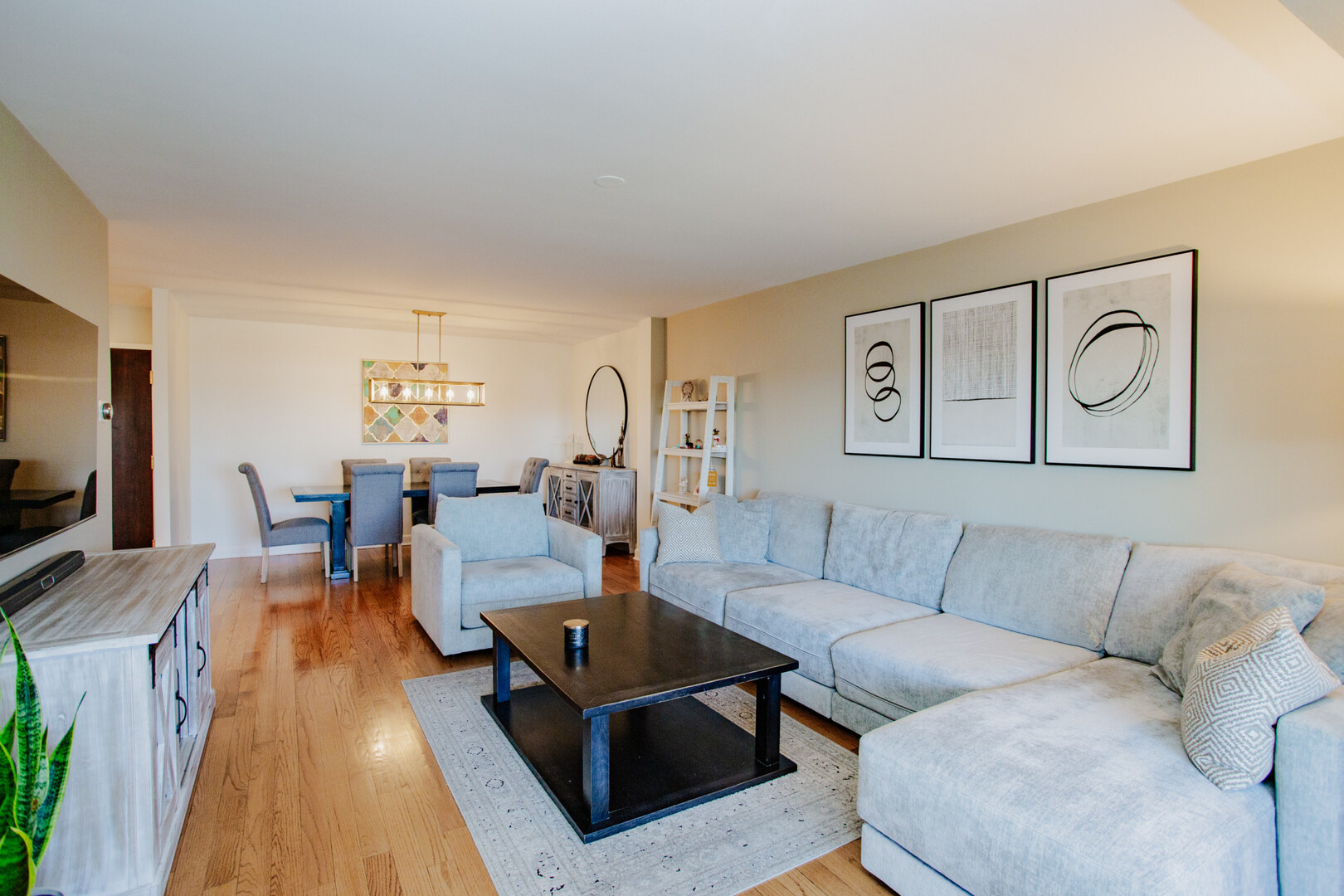 1101 Hunt Club Drive, Unit 403 Mount Prospect, IL 60056 - Photo 8 of 44