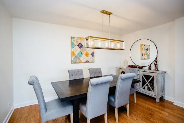 $274,999 | 1101 Hunt Club Drive, Unit 403, Mount Prospect, IL 60056