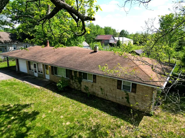 $500,000 | 8151 State Road 48, Aurora, IN 47001