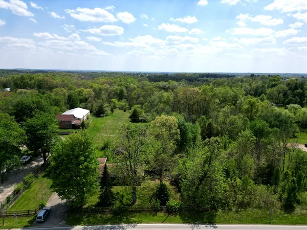 $500,000 | 8151 State Road 48, Aurora, IN 47001
