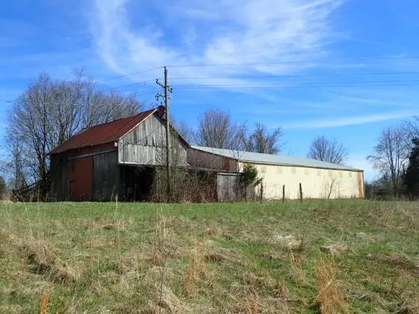 $500,000 | 8151 State Road 48, Aurora, IN 47001
