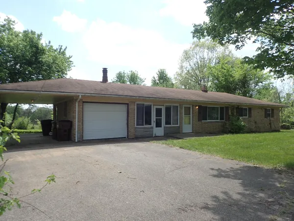 $500,000 | 8151 State Road 48, Aurora, IN 47001
