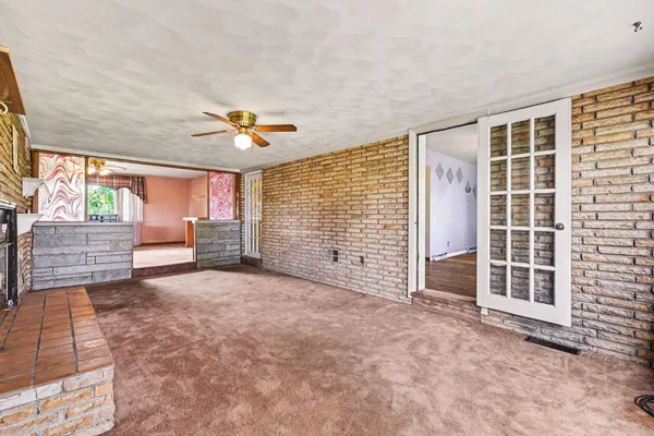 $500,000 | 8151 State Road 48, Aurora, IN 47001