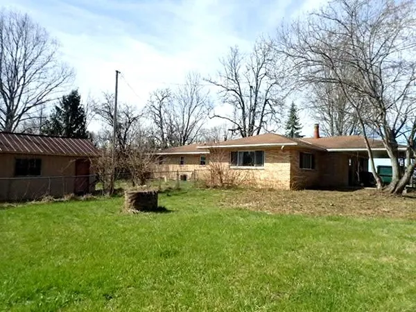 $500,000 | 8151 State Road 48, Aurora, IN 47001