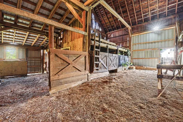 $500,000 | 8151 State Road 48, Aurora, IN 47001