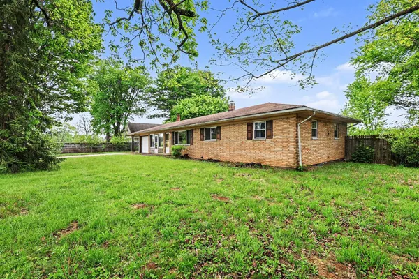 $500,000 | 8151 State Road 48, Aurora, IN 47001