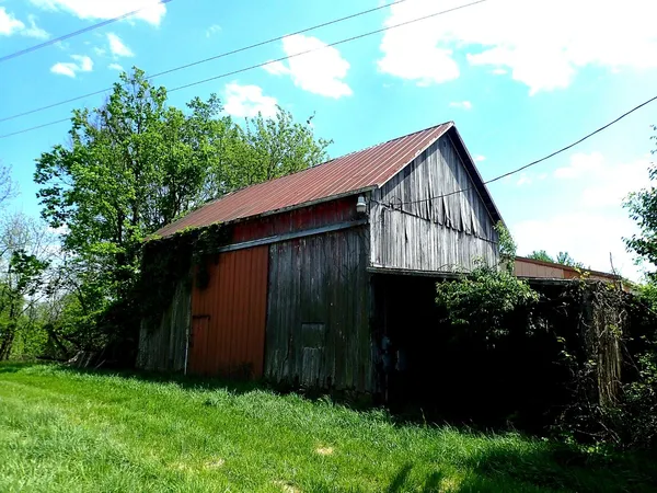 $500,000 | 8151 State Road 48, Aurora, IN 47001